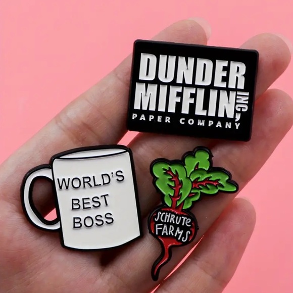 Dunder Mifflin Inc Paper Company Enamel Pen The Office Fanny Pack Pin Backpack - Picture 8 of 9
